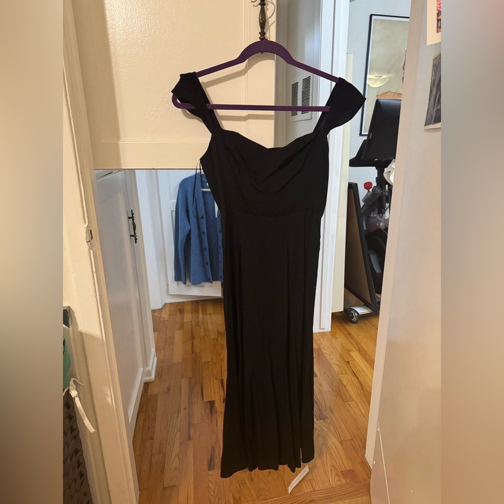 NWT Reformation ‘Bryson’ Dress. 2P- black - Picture 6 of 9